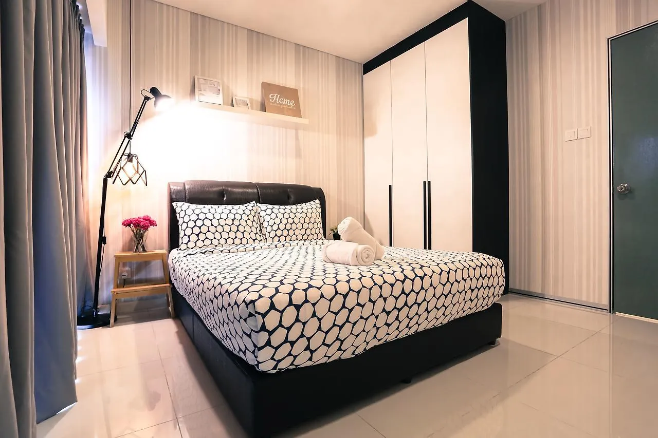 Mercu Summer Suite - Little Penguin Kuala Lumpur Apartment