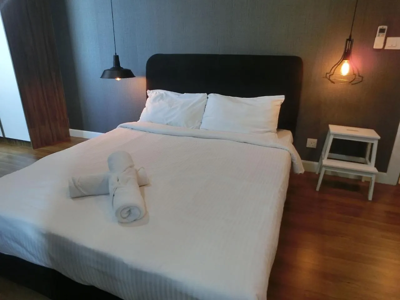 Mercu Summer Suite - Little Penguin Kuala Lumpur